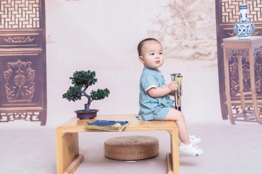 西双版纳宝宝几个月会认人